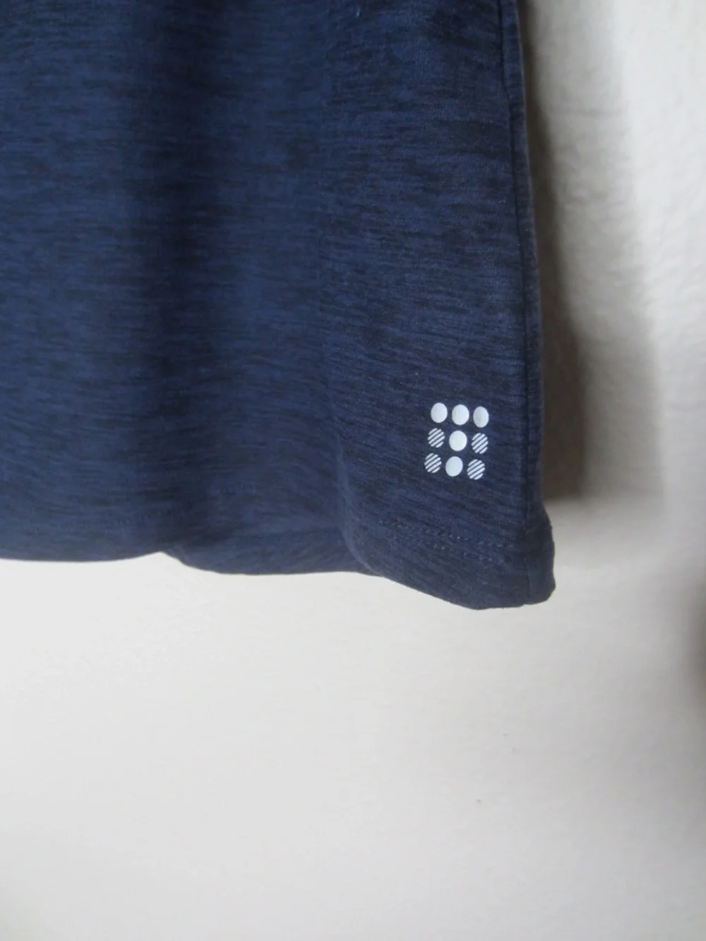 Title Nine Grace Tank Top in dark blue - Size Large - Picture 4 of 7